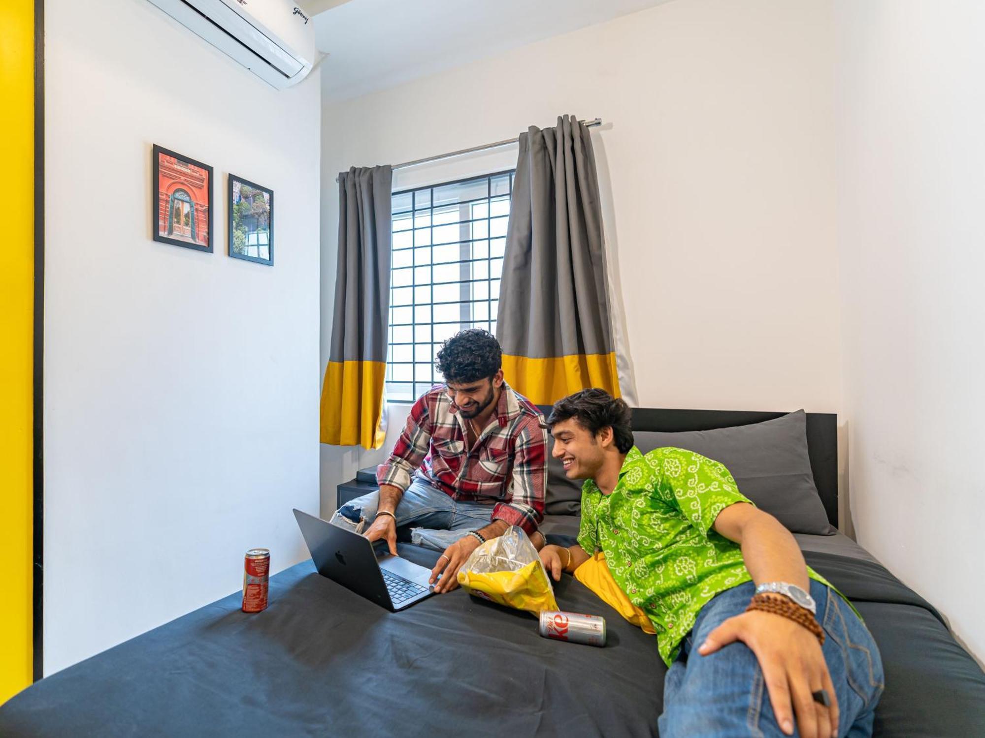 The Hosteller Bangalore, Koramangala Exterior foto